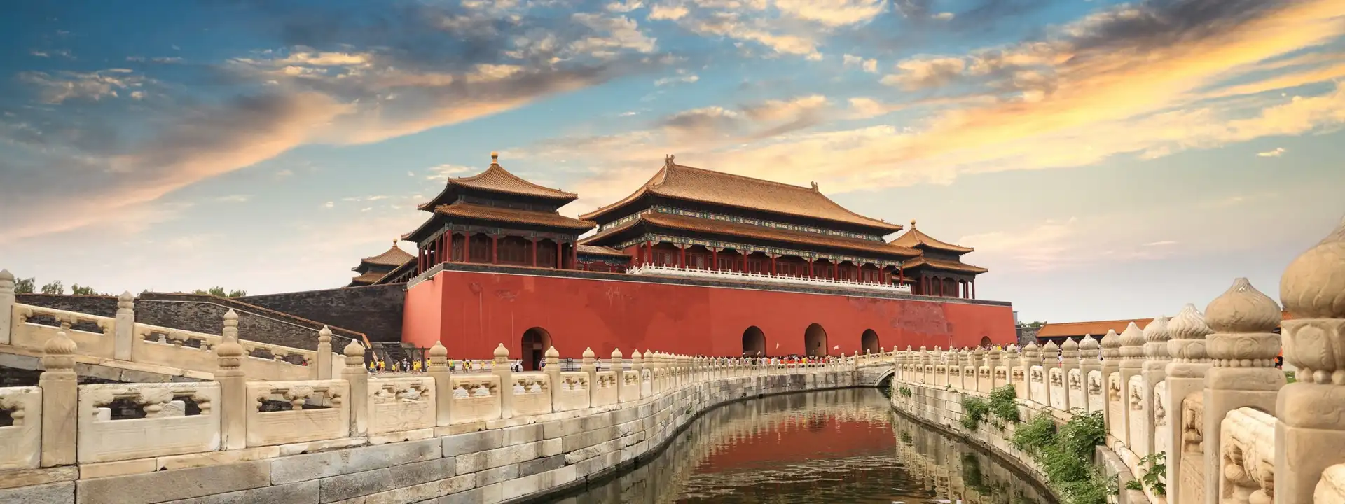 CHINA-HONG-KONG-CRUISE-DEALS-Pekin-slider