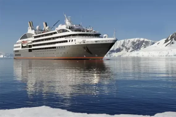 LAUSTRAL-Ponant-cruise-ship
