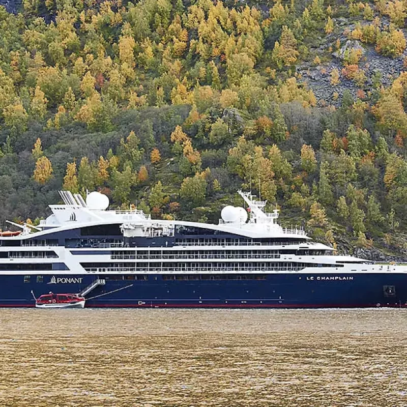 LE-CHAMPLAIN-cruise-destiantions-ponant-ship