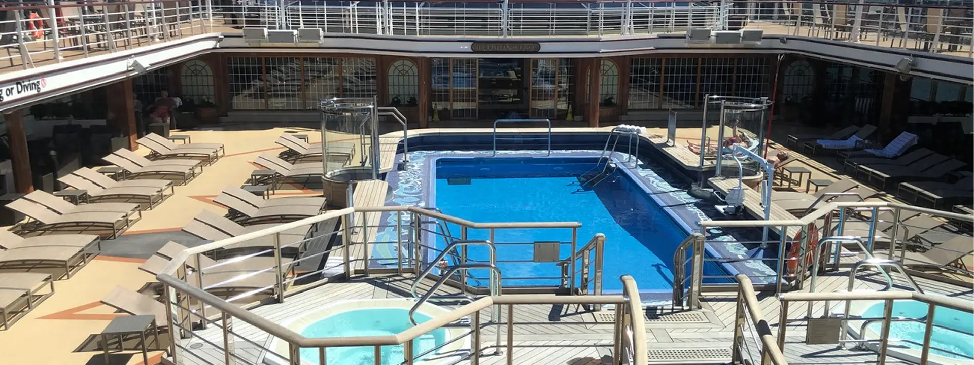PONANT-CRUISE-THEMES-pool-on-deck