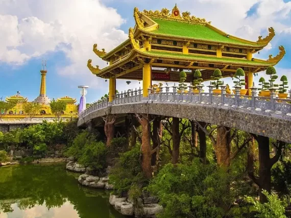 VIETNAM-CRUISE-DEALS-na-chang