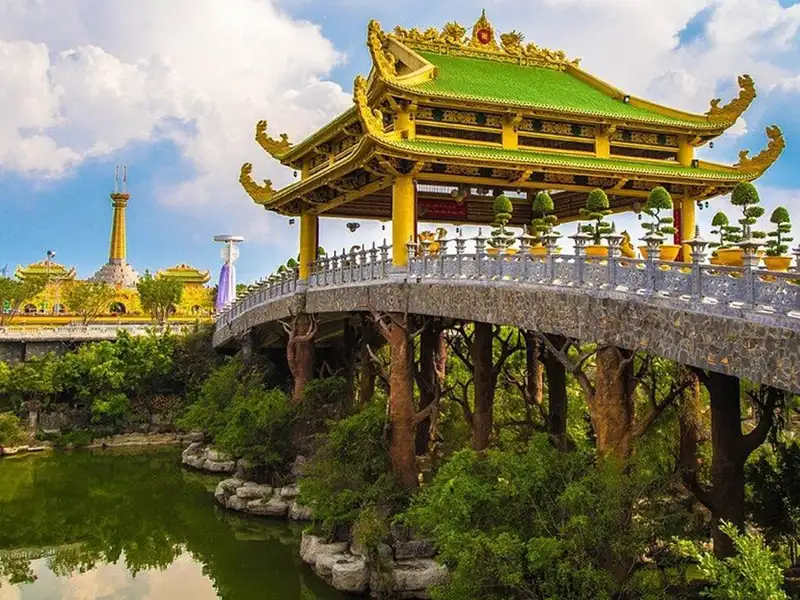 VIETNAM-CRUISE-DEALS-na-chang