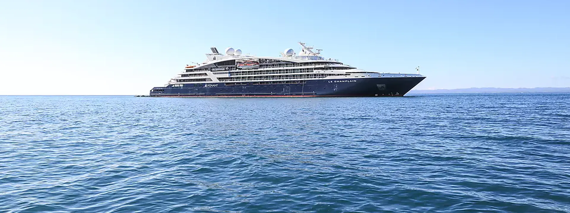 OCEAN-VOYAGE-cruise-deal-ponant-image-slider-ship