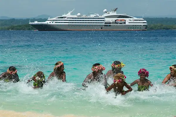 NEW CALEDONIA to NOUMEA ship and locals in water