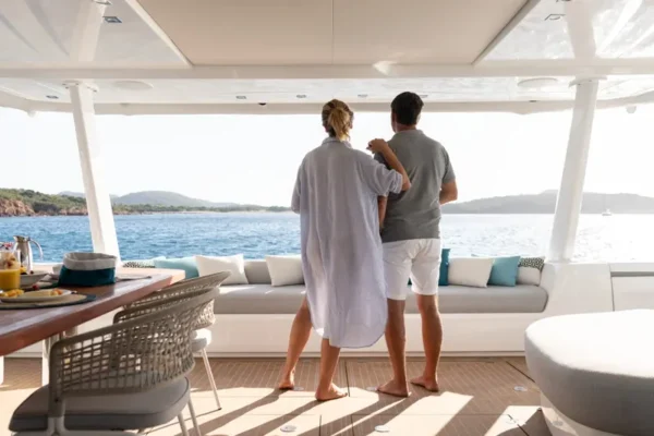 EXPEDITION VS OCEAN CRUISES relaxing view