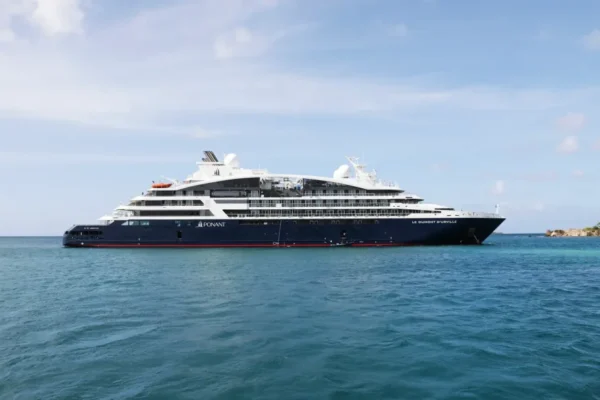 EXPLORER CLASS EXPLAINED-PONANT LE DUMONT-D'URVILLE