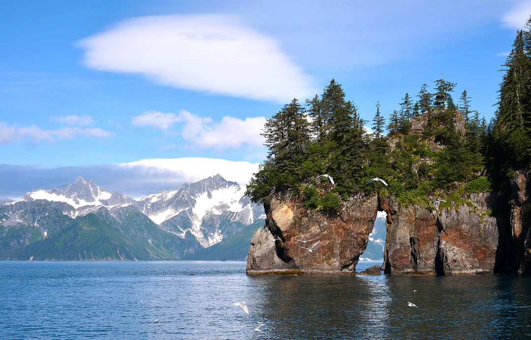 KIMBERLEY VS ALASKA-PONANT Alaska Slider image