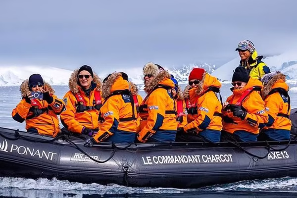 LUXURY YACHTS VS EXPEDITION SHIPS-PONANT zodiac tour