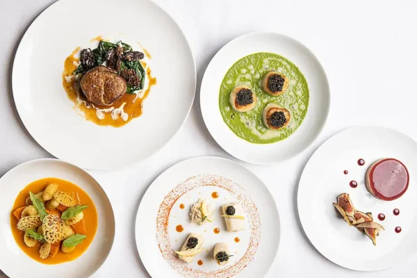 SMALL SHIP VS LARGE SHIP CRUISES-PONANT dining choices