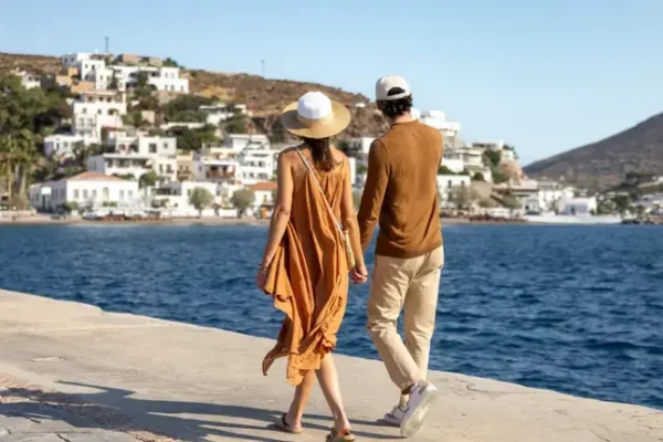 SMALL SHIP VS LARGE SHIP CRUISES-PONANT explore coastlines