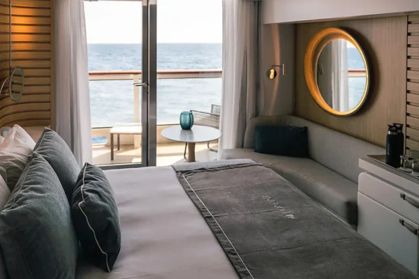 PONANT CRUISE CABINS GUIDE-Le Jacques Cartier-Upper decks balcony stateroom