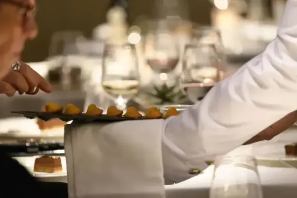 PONANT CRUISE PLANNING GUIDE-Dining